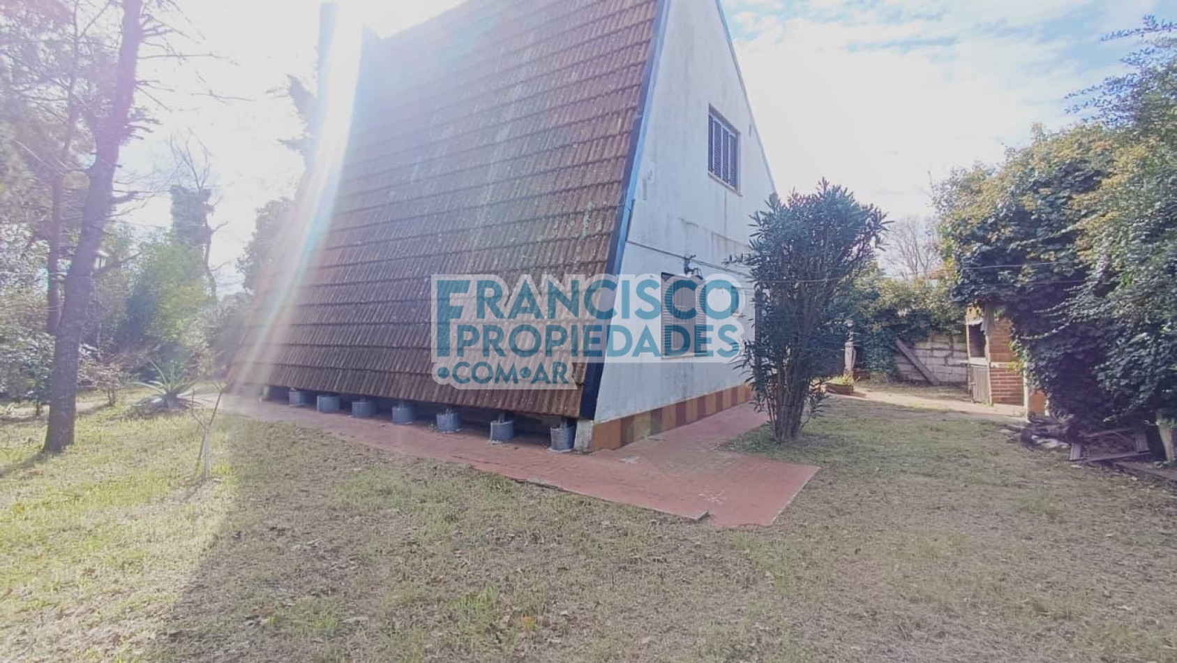 Casa con amplio lote - Zona Sur, Villa Gesell