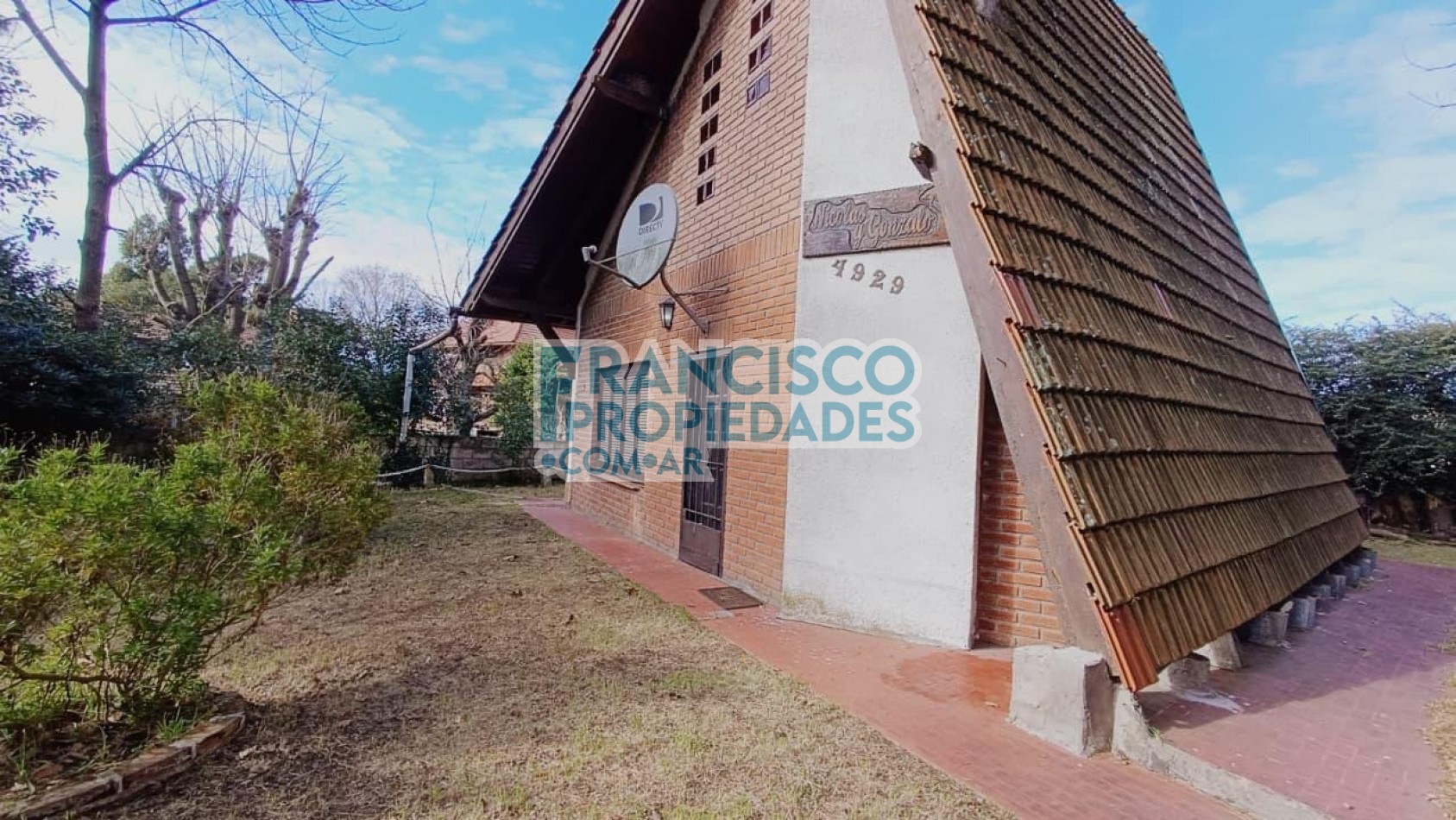 Casa con amplio lote - Zona Sur, Villa Gesell