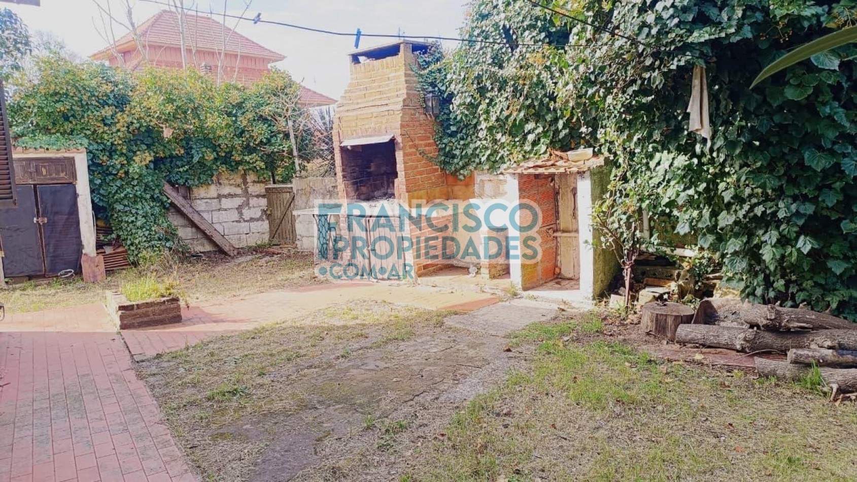 Casa con amplio lote - Zona Sur, Villa Gesell