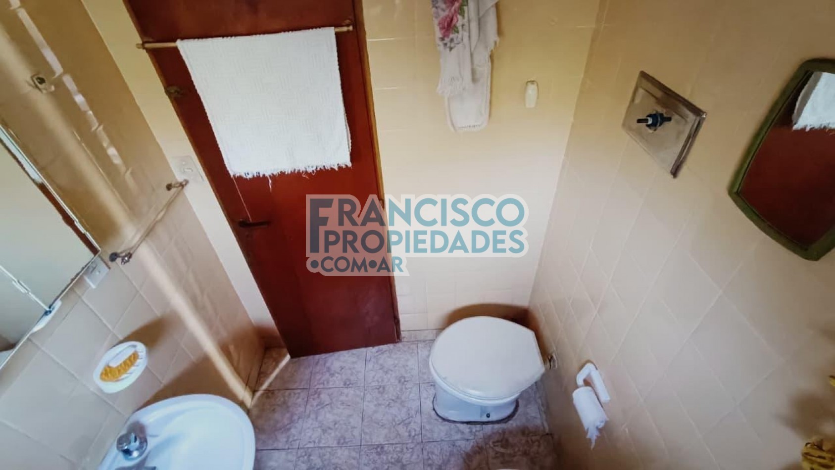 Casa con amplio lote - Zona Sur, Villa Gesell